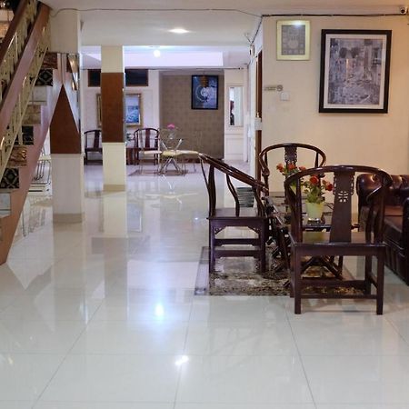 Zen Boutique Syariah Hotel Yakarta Exterior foto